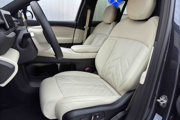 Used Nio ES6 2025 75 kWh Interior 11