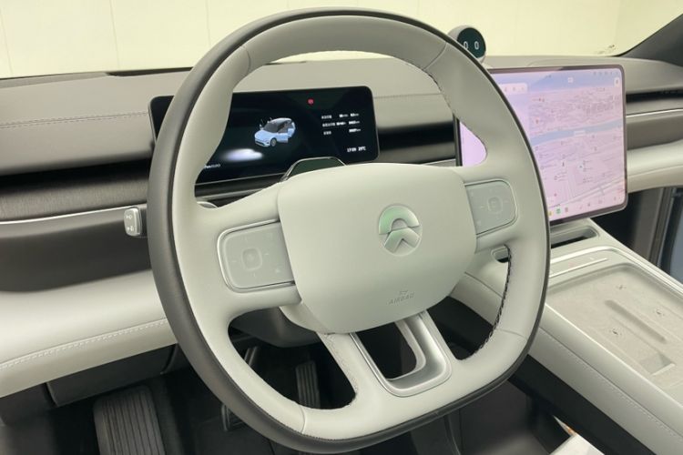 Used Nio ES6 2025 75 kWh Interior 2