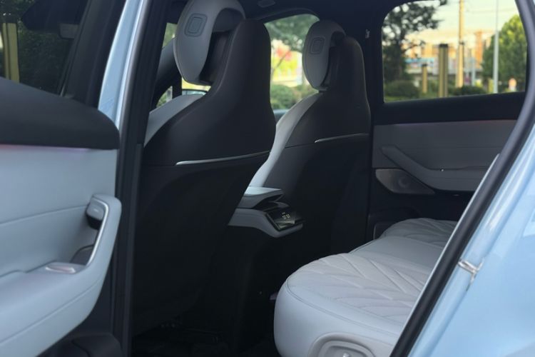 Used Nio ES6 2025 75 kWh Interior 2