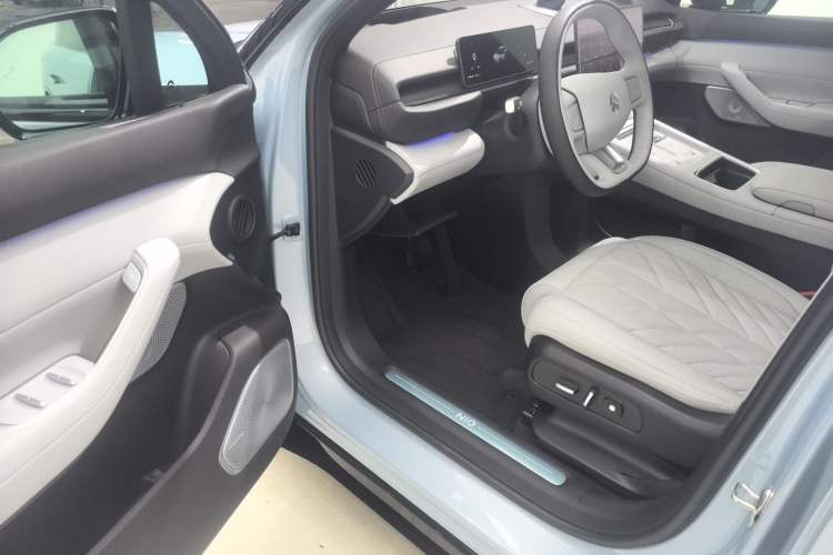 Used Nio ES6 2025 75 kWh Interior 2