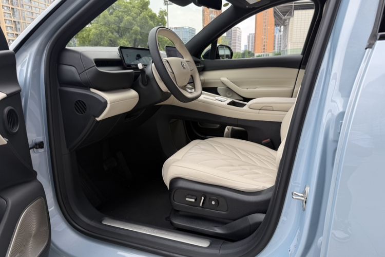 Used Nio ES6 2025 75 kWh Interior 3