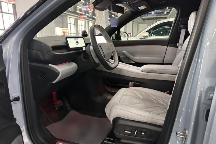 Used Nio ES6 2025 75 kWh Interior 3