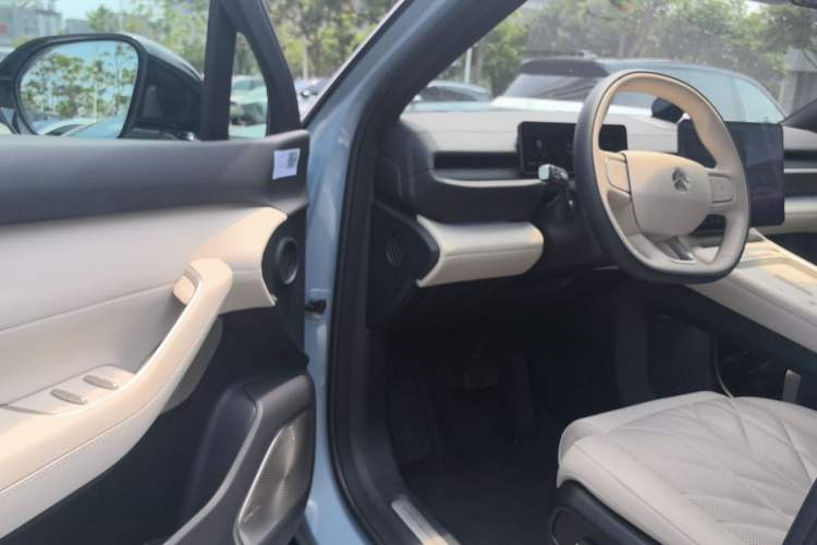 Used Nio ES6 2025 75 kWh Interior 3