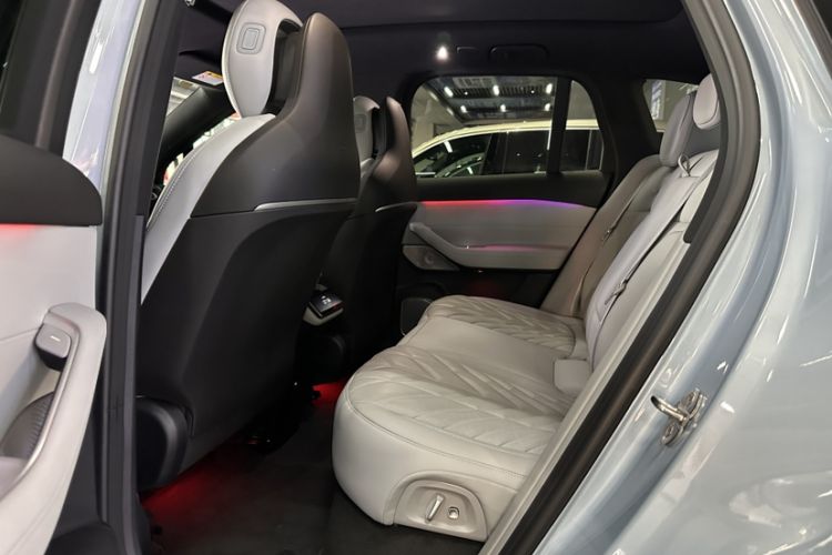Used Nio ES6 2025 75 kWh Interior 4
