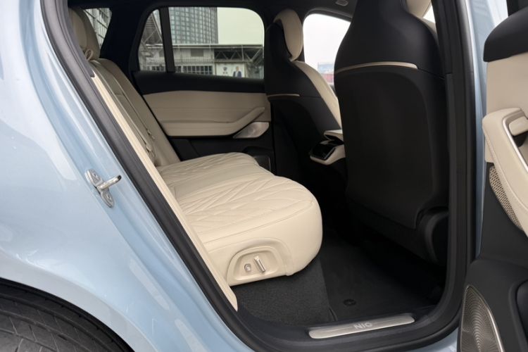 Used Nio ES6 2025 75 kWh Interior 6