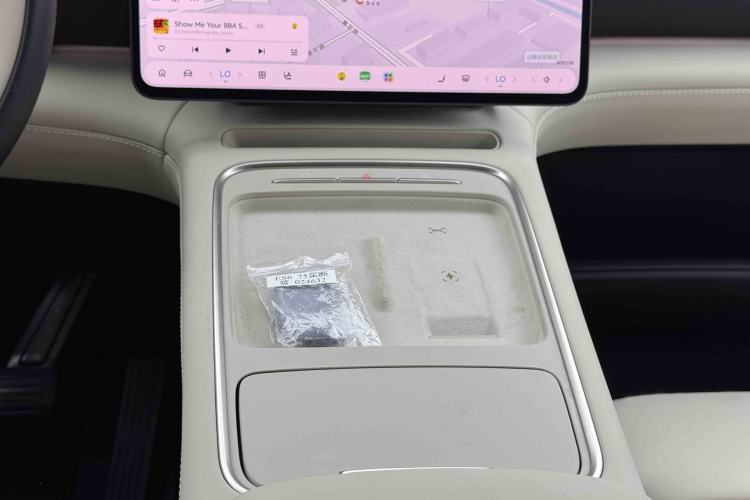 Used Nio ES6 2025 75 kWh Interior 7