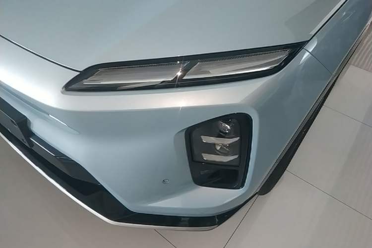Used Nio ES6 2025 75 kWh Left Front Headlight