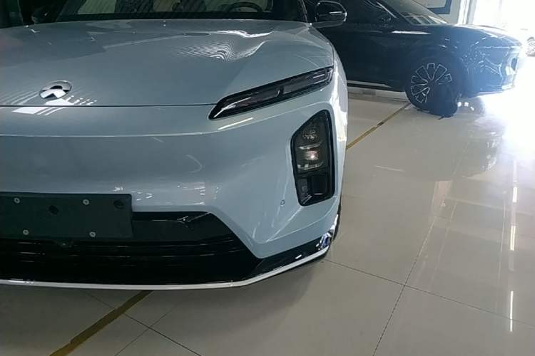 Used Nio ES6 2025 75 kWh Left Front Headlight