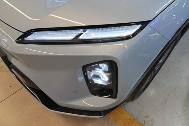 Used Nio ES6 2025 75 kWh Left Front Headlight