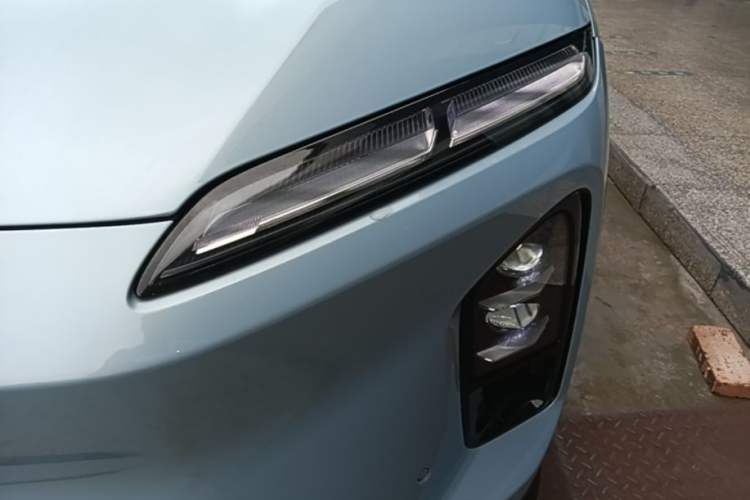 Used Nio ES6 2025 75 kWh Left Front Headlight