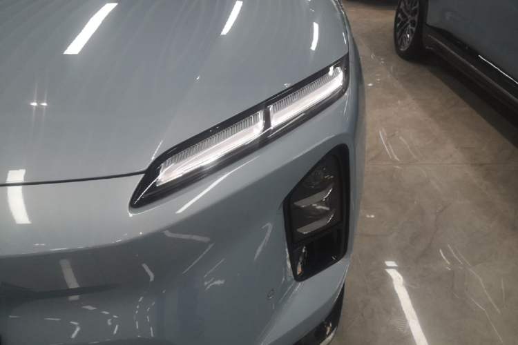 Used Nio ES6 2025 75 kWh Left Front Headlight