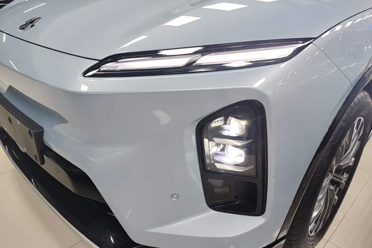 Used Nio ES6 2025 75 kWh Left Front Headlight