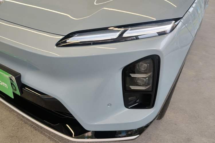 Used Nio ES6 2025 75 kWh Left Front Headlight