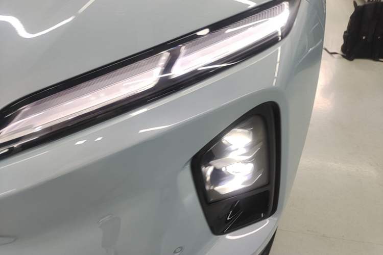 Used Nio ES6 2025 75 kWh Left Front Headlight