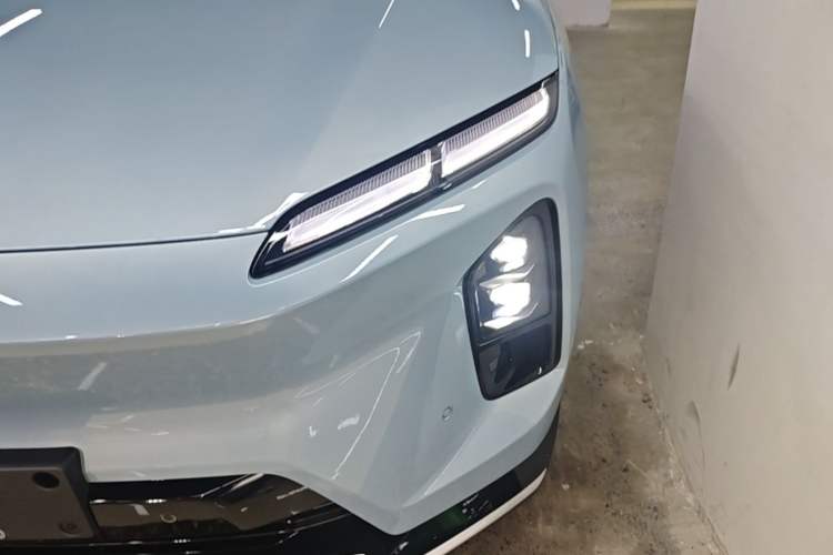 Used Nio ES6 2025 75 kWh Left Front Headlight