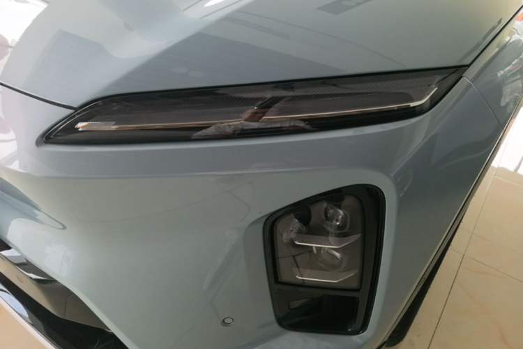 Used Nio ES6 2025 75 kWh Left Front Headlight