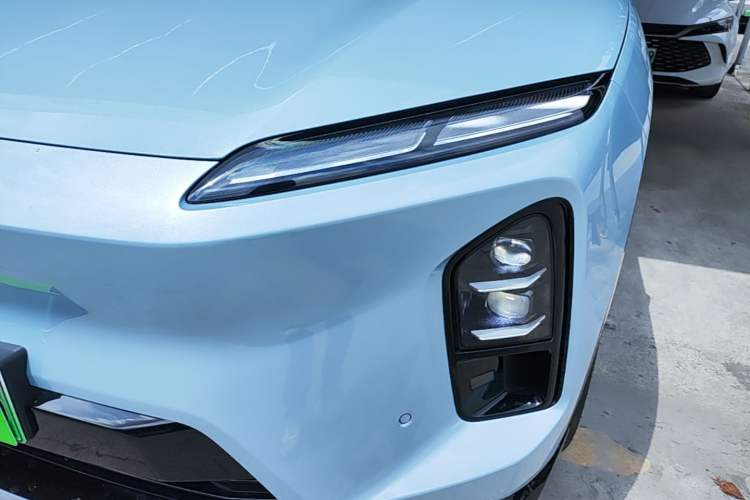 Used Nio ES6 2025 75 kWh Left Front Headlight