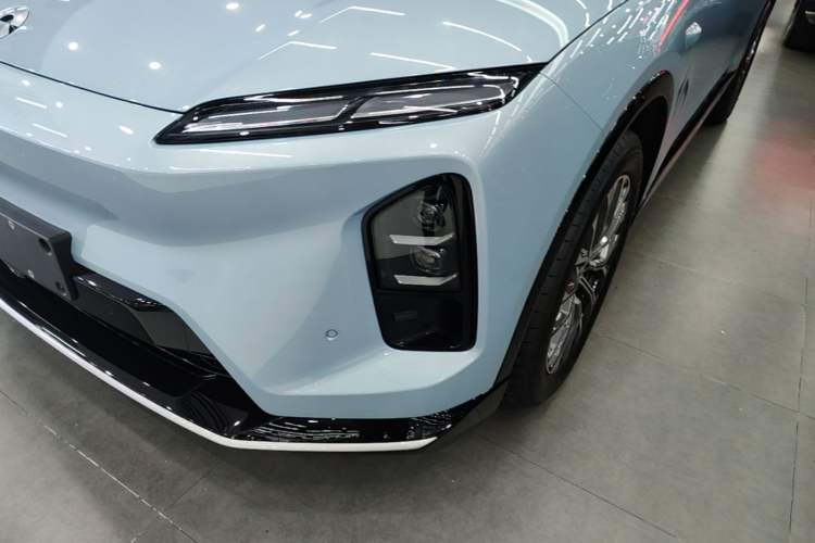 Used Nio ES6 2025 75 kWh Left Front Headlight