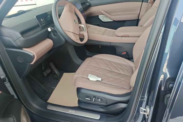 Used Nio ES6 2025 75 kWh Left Front Seat