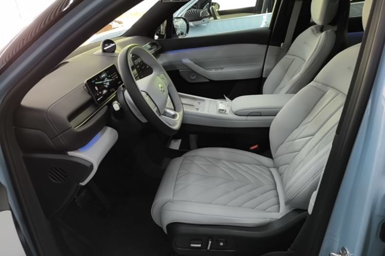 Used Nio ES6 2025 75 kWh Left Front Seat