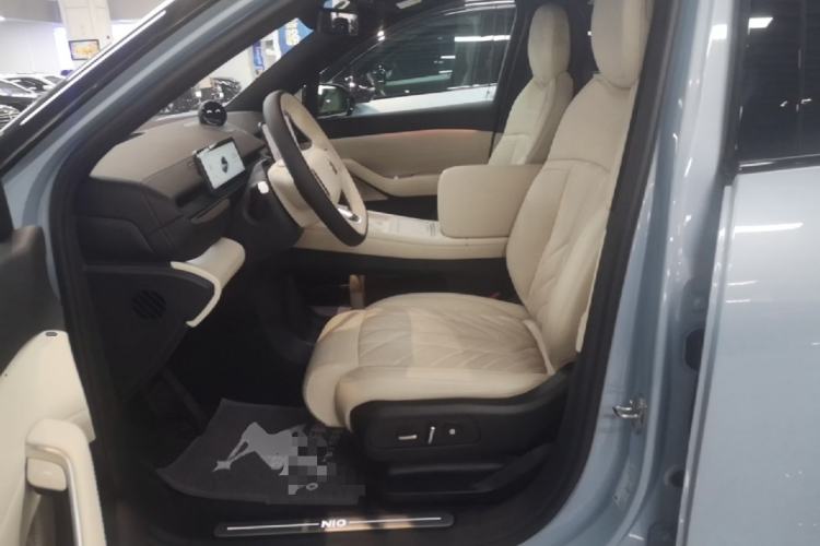 Used Nio ES6 2025 75 kWh Left Front Seat
