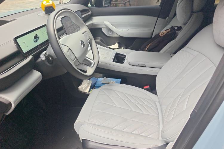 Used Nio ES6 2025 75 kWh Left Front Seat