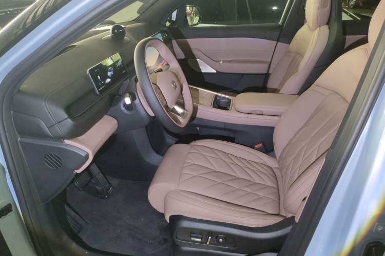 Used Nio ES6 2025 100 kWh Left Front Seat