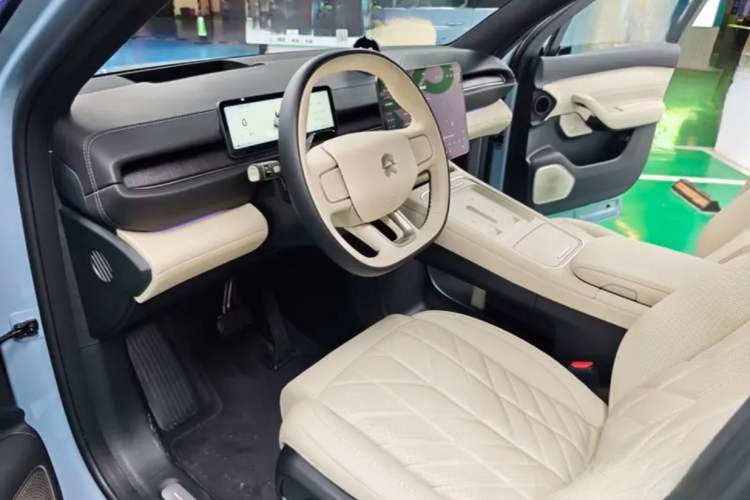 Used Nio ES6 2025 75 kWh Left Front Seat