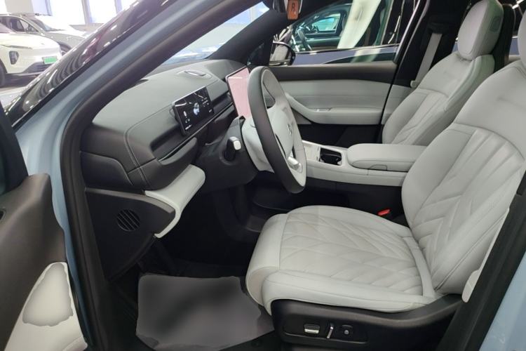 Used Nio ES6 2025 75 kWh Left Front Seat
