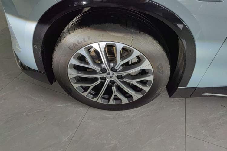 Used Nio ES6 2025 75 kWh Left Front Wheel Hub