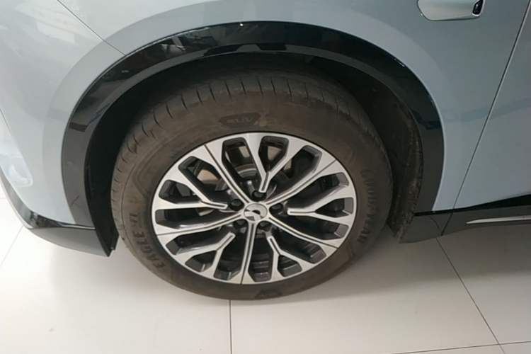 Used Nio ES6 2025 75 kWh Left Front Wheel Hub