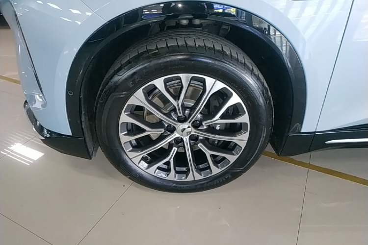Used Nio ES6 2025 75 kWh Left Front Wheel Hub