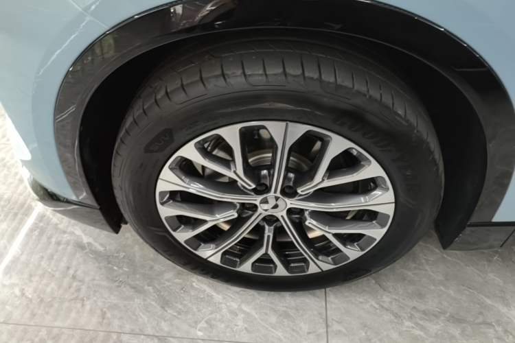 Used Nio ES6 2025 75 kWh Left Front Wheel Hub
