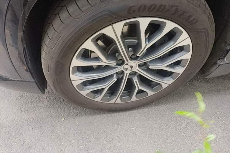 Used Nio ES6 2025 75 kWh Left Front Wheel Hub