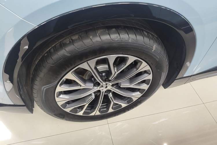 Used Nio ES6 2025 75 kWh Left Front Wheel Hub