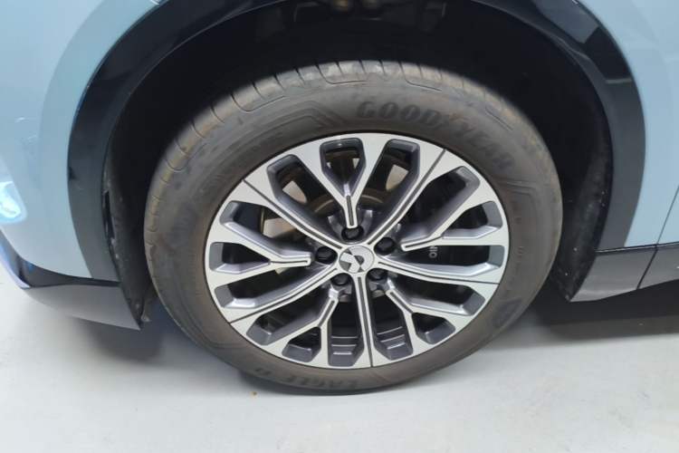 Used Nio ES6 2025 75 kWh Left Front Wheel Hub