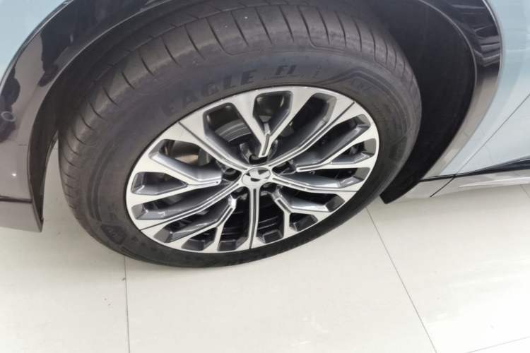 Used Nio ES6 2025 75 kWh Left Front Wheel Hub