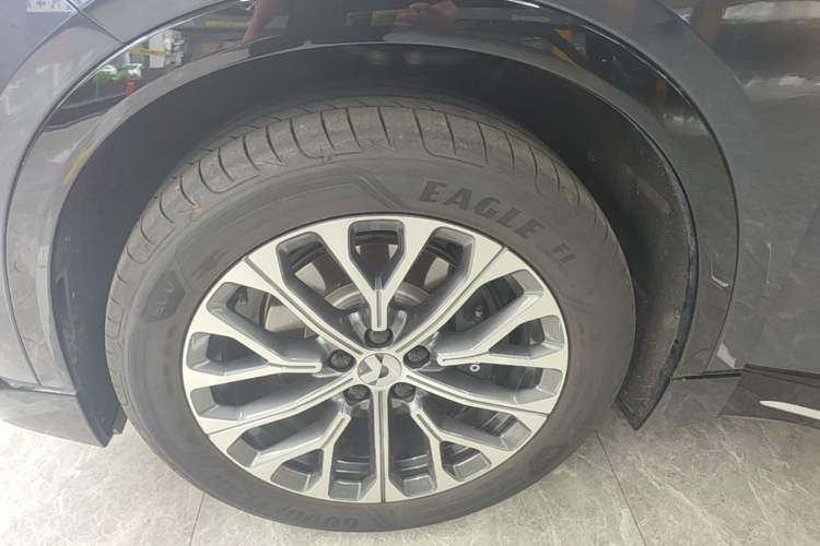 Used Nio ES6 2025 75 kWh Left Front Wheel Hub
