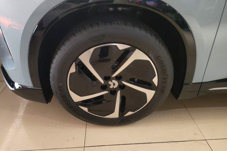 Used Nio ES6 2025 100 kWh Left Front Wheel Hub