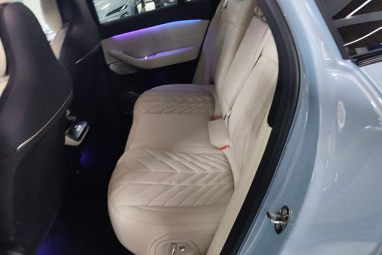 Used Nio ES6 2025 75 kWh Left Rear Seat