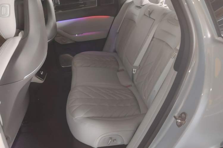 Used Nio ES6 2025 75 kWh Left Rear Seat