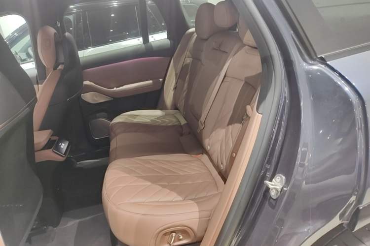 Used Nio ES6 2025 75 kWh Left Rear Seat