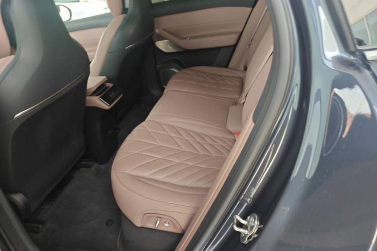 Used Nio ES6 2025 75 kWh Left Rear Seat