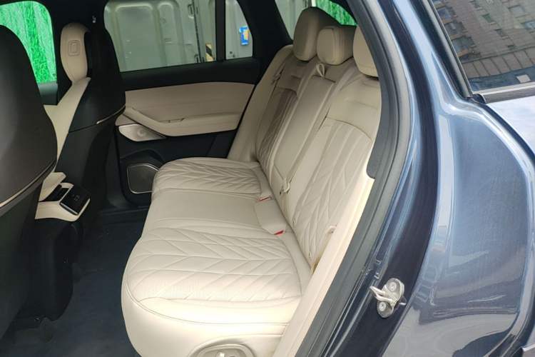 Used Nio ES6 2025 75 kWh Left Rear Seat