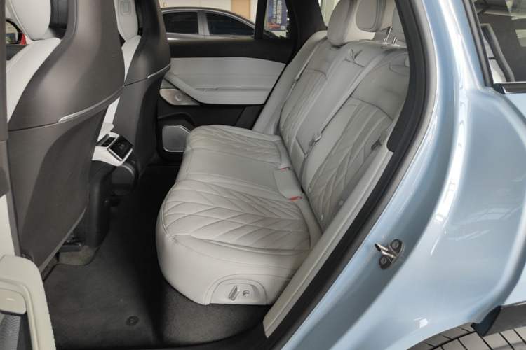 Used Nio ES6 2025 75 kWh Left Rear Seat