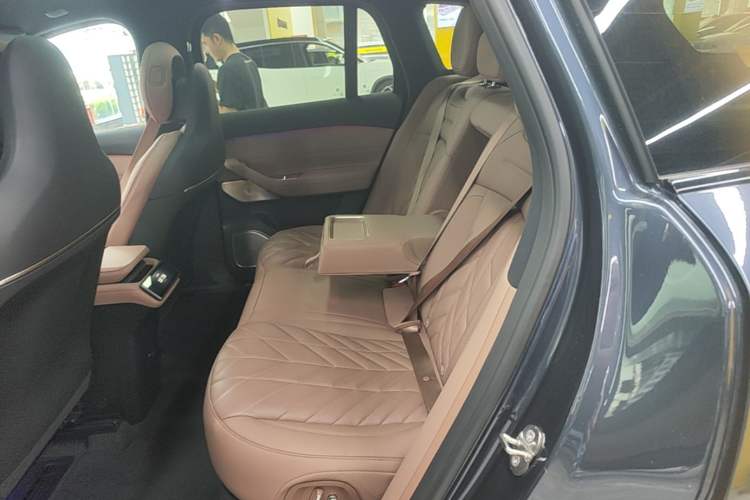 Used Nio ES6 2025 75 kWh Left Rear Seat