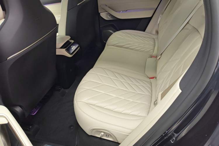 Used Nio ES6 2025 75 kWh Left Rear Seat