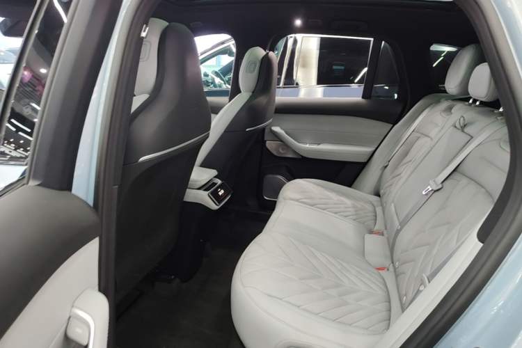 Used Nio ES6 2025 75 kWh Left Rear Seat
