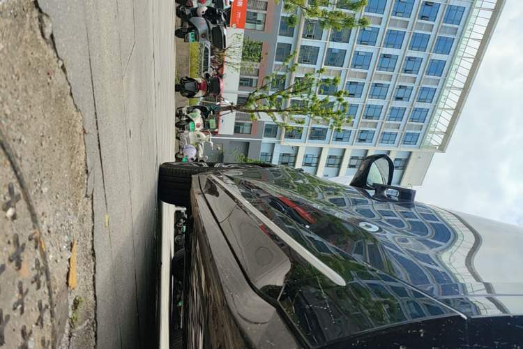 Used Nio ES6 2025 75 kWh Left Side Sill