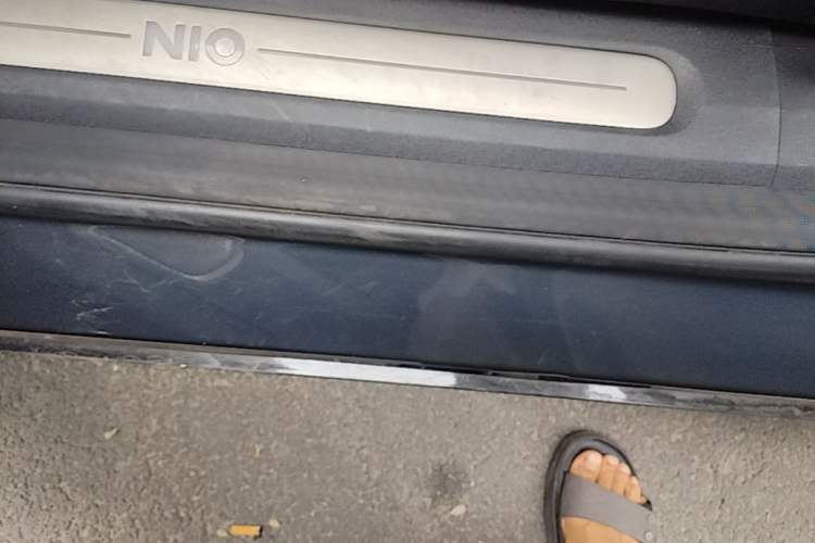 Used Nio ES6 2025 75 kWh Left Side Sill